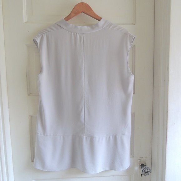 MM. LaFleur Light Gray Mist Huston 2.0 Sleeveless Blouse M - Picture 8 of 10